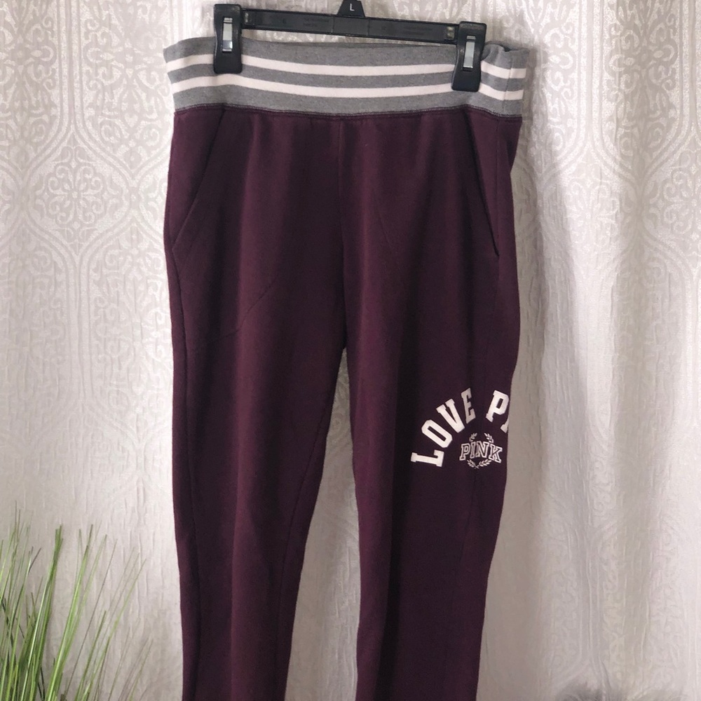 Victoria’s Secret PINK maroon 7/8 crops Sz. XS